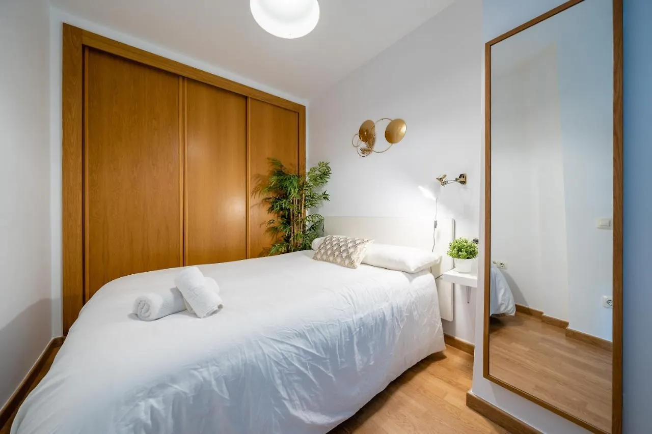 Historic City Centre Mitjana Malaga Apartment